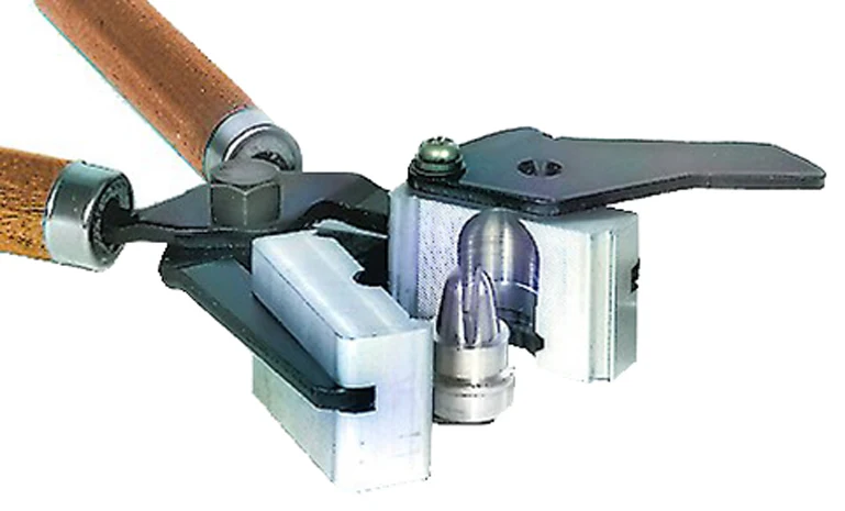 Lee Precision Double Cavity .454 Round Ball Bullet Mold with Handles & Sprue Plate 90442